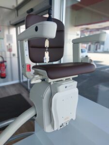 Showroom APR Lons Monte escalier PMR Accessibilité
